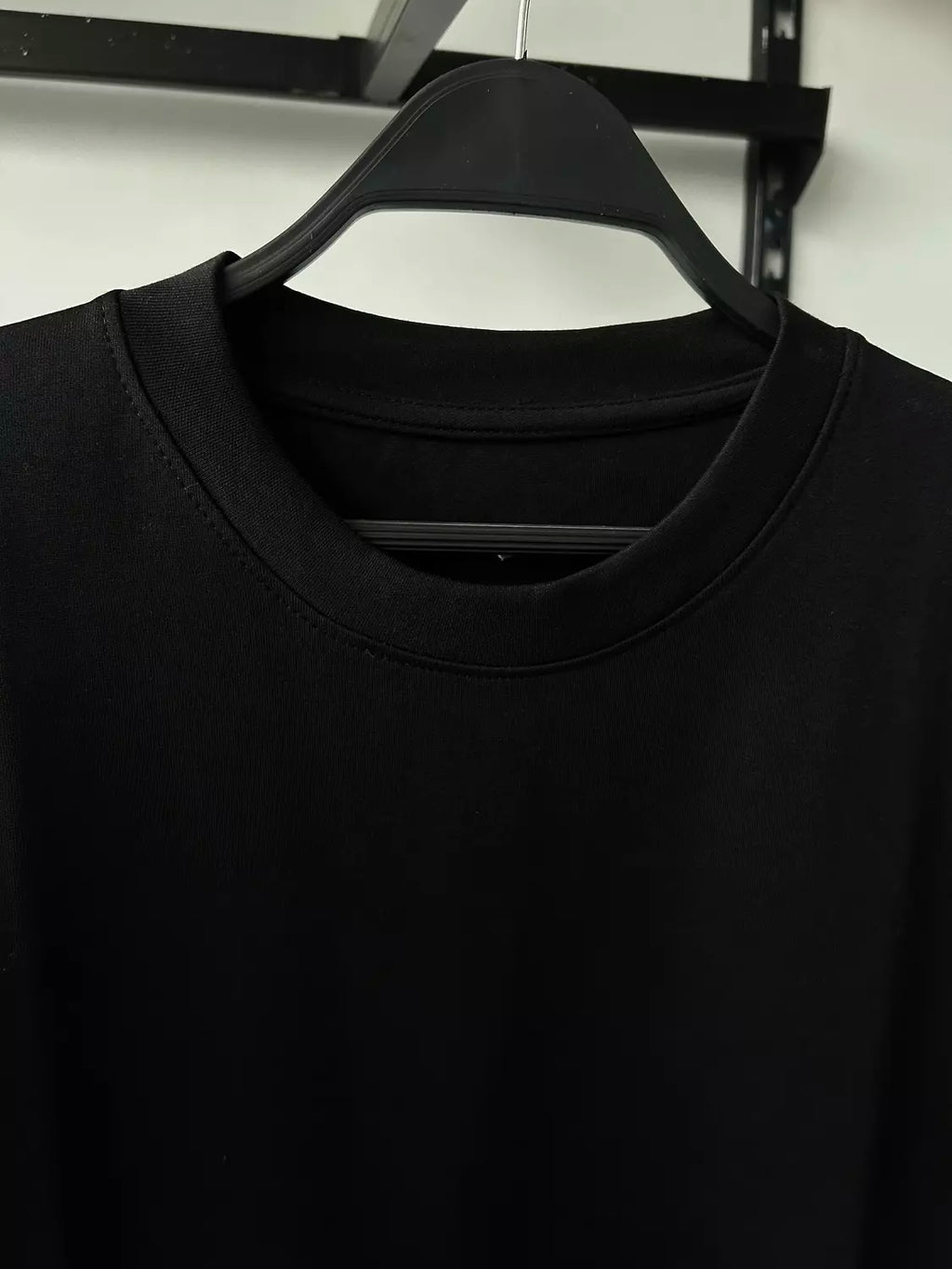 BLACK BASIC BOXY T-SHIRT
