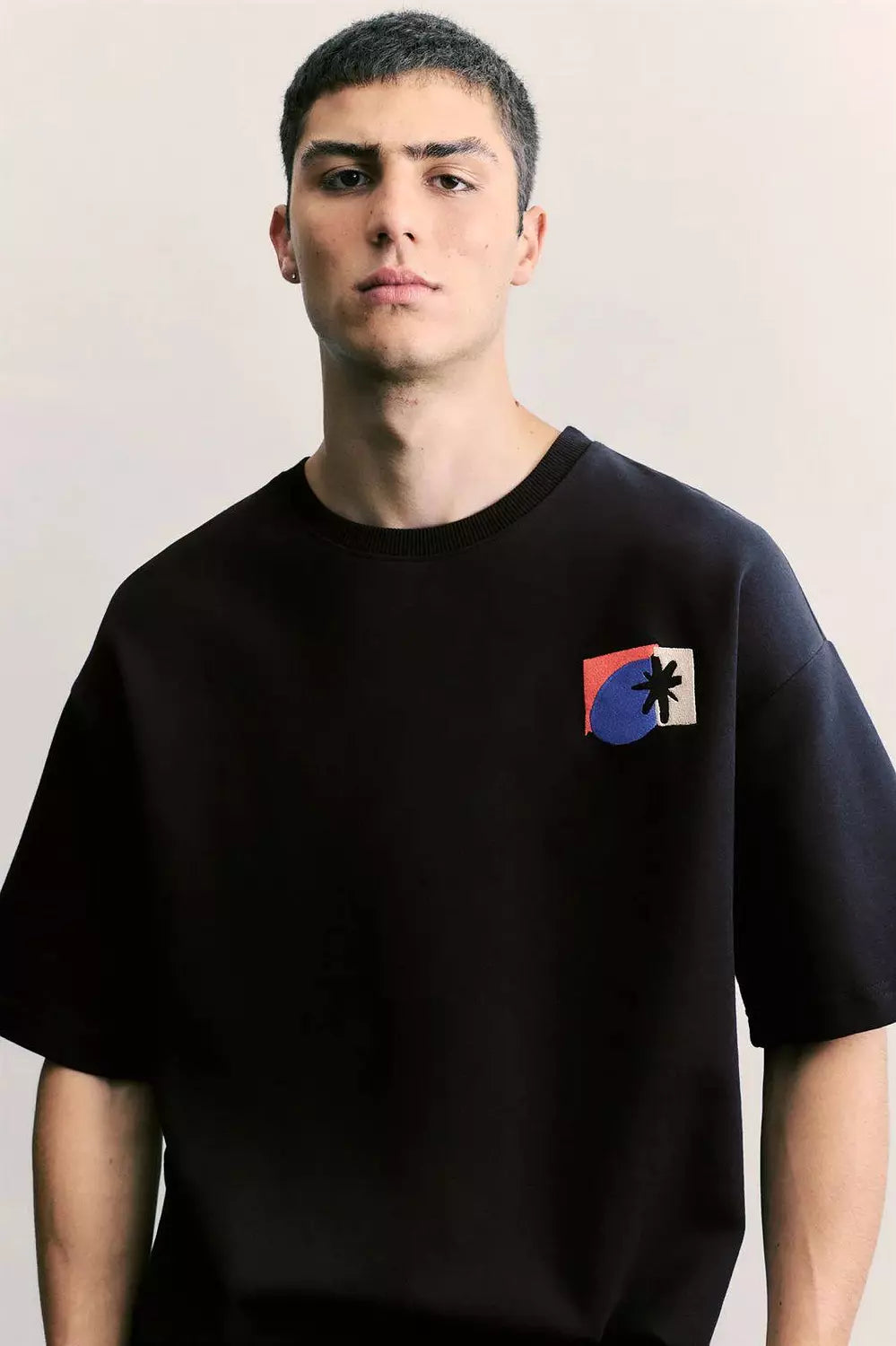 Pull&Bear Abstract Graphic Oversized T-Shirt – Black