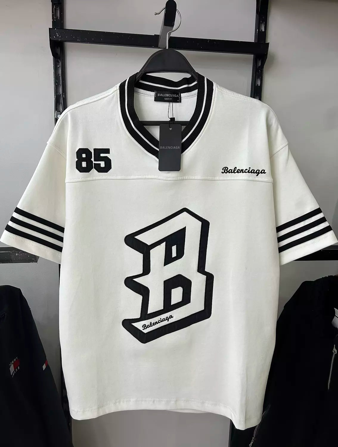 Logo Varsity Tee