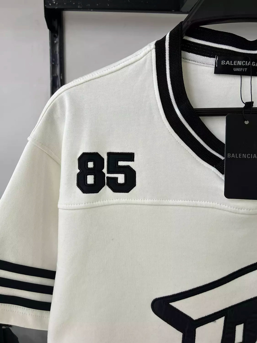 Logo Varsity Tee