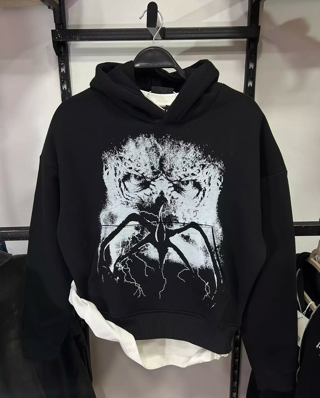 STRANGER THINGS BERSHKA HOODIE