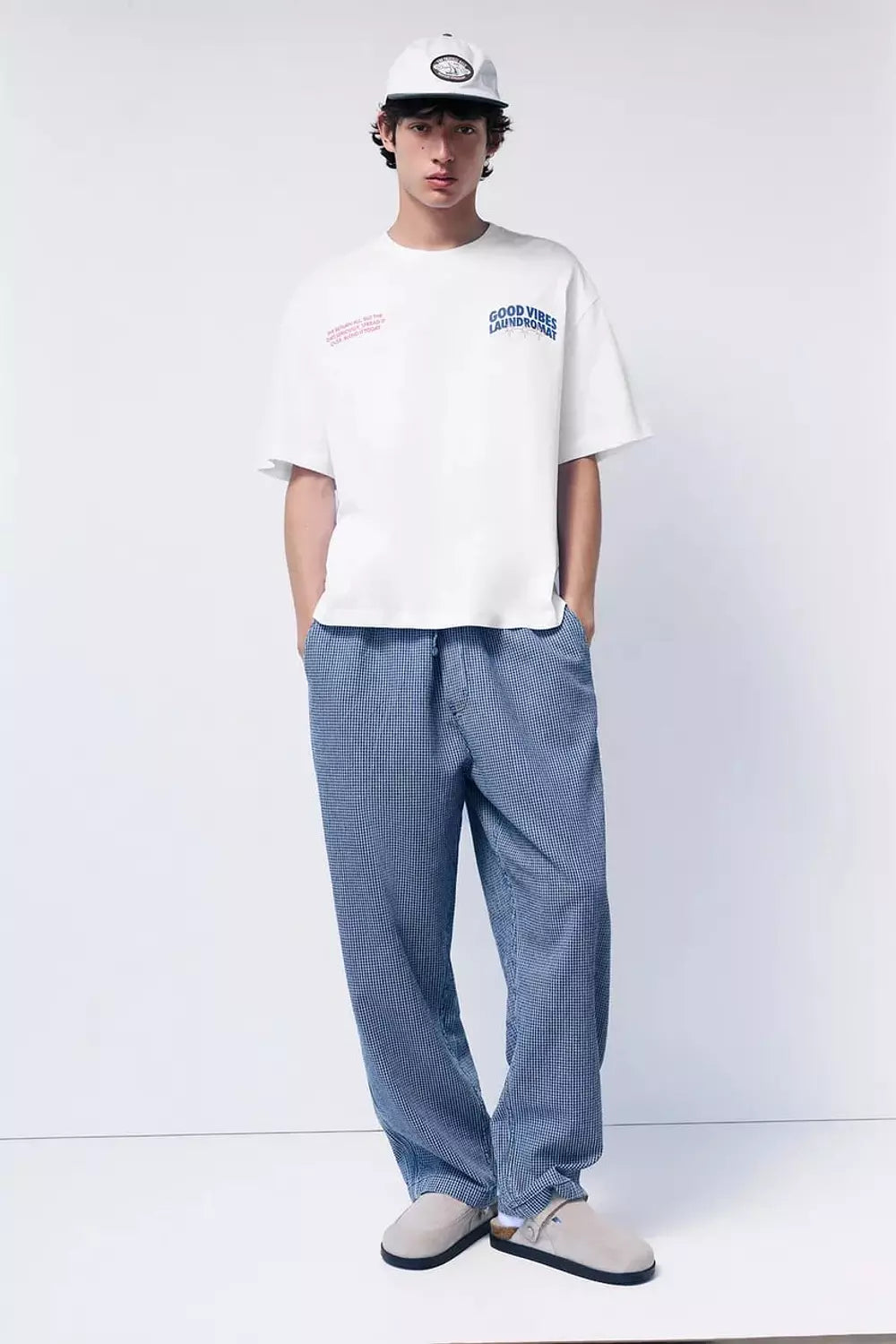PULL&BEAR LAUNDROMAT GRAPHIC T-SHIRT