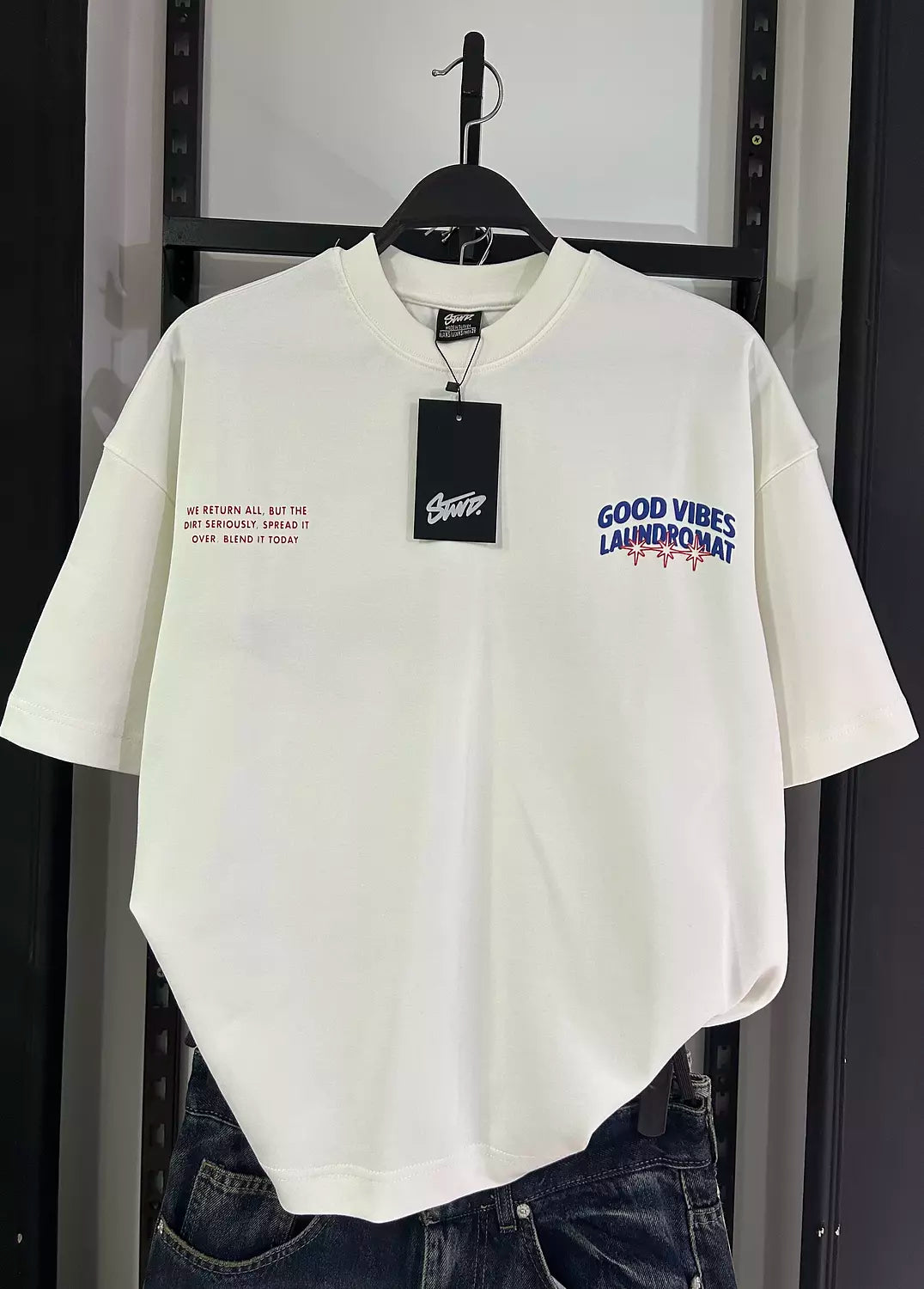 PULL&BEAR LAUNDROMAT GRAPHIC T-SHIRT